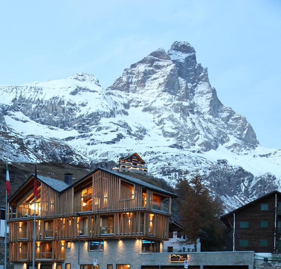 לינה וארוחת בוקר ברויל-קרוויניה Chalet Blanc Cervinia מראה חיצוני תמונה